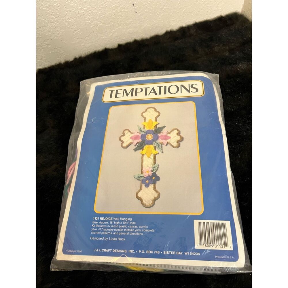 TEMPTATIONS Needlepoint kit Easter Rejoice  Wall Hanging #1121